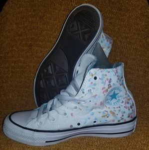 Kids size 3 high top Converse